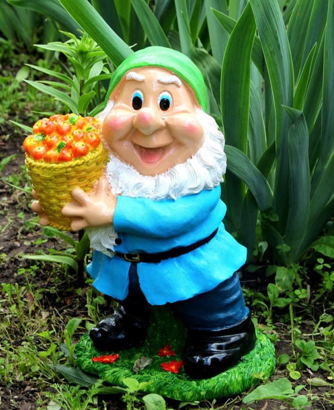 Create meme: the dwarf gardener, garden figurines for cottages, figure of a dwarf with a basket for the garden