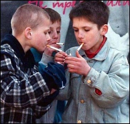 Создать мем: курение, вред курения для подростков, мальчик