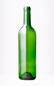 Создать мем: бутылка вина, зеленая бутылка, бутылка стеклянная