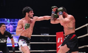 Создать мем: джонсон бетербиев, профессиональный бокс, mma rizin championship