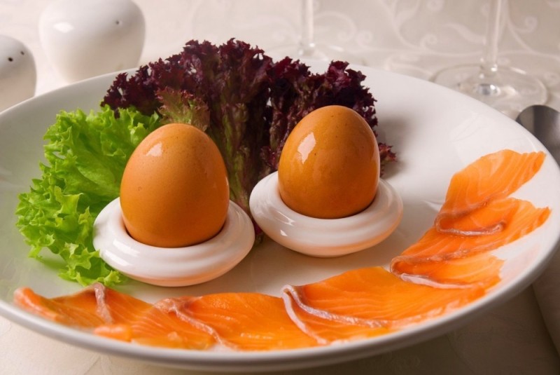 Создать мем: фаршированные яйца, закуска из яиц вареных, вареные яйца