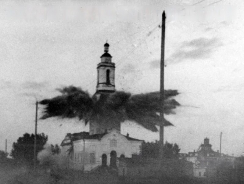 Создать мем: преображенский храм взорван в 1964 году москва, взрыв храма христа спасителя 1931, спасо-преображенский собор взрывали