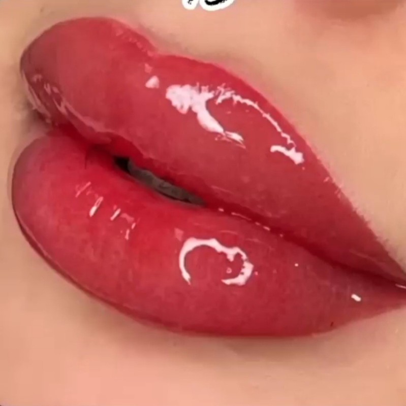 Create meme: lips after tattooing, woman's lips, beautiful lips