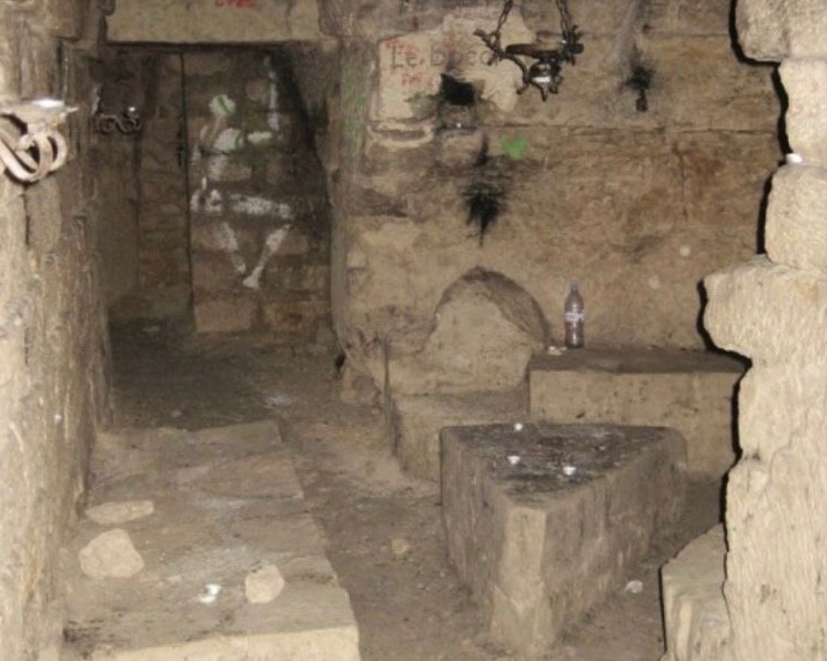Create meme: catacombs of malta, menagerie caves, catacombs