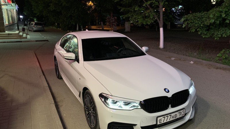 Create meme: BMW white, bmw 5 2022 white, BMW g30 white