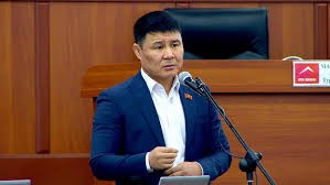 Создать мем: эркин бакиров, мэр бишкека 2021, депутат тазабек икрамов