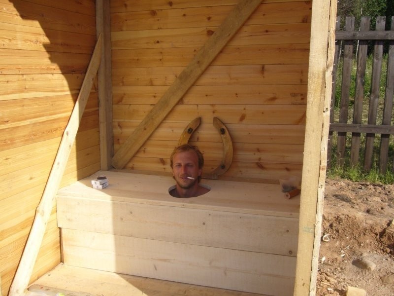 Создать мем: дачный туалет деревянный, деревенский туалет, сельский туалет