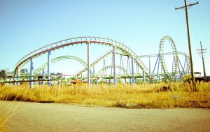 Создать мем: феррари парк абу даби американские горки, six flags new orleans, американские горки