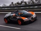 Создать мем: bugatti veyron grand sport vitesse wrc edition, бугатти вейрон супер спорт золотая, bugatti veyron 16 4 grand sport