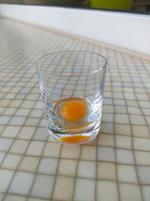 Создать мем: выкатывание яйцом, яйцо в стакане, эко яйца