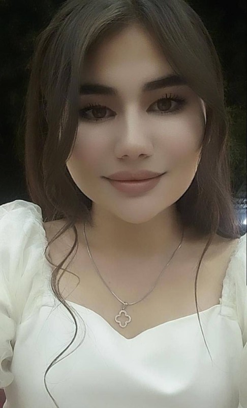 Создать мем: красавицы таджикистана, человек, красивые девушки