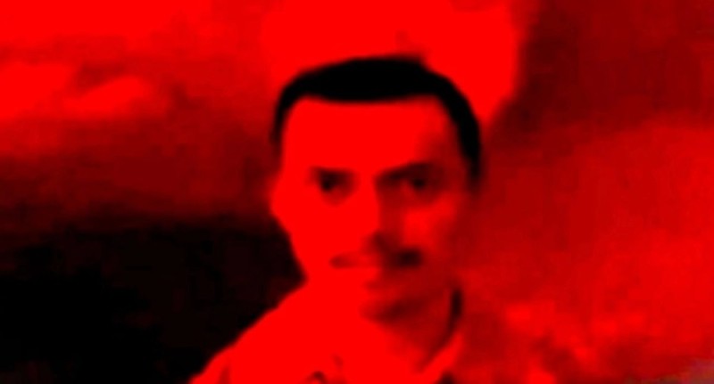Create meme: Mereana mordegard glesgorv, a red man on a red background, man on a red background