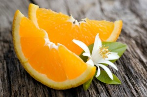 Создать мем: красивая долька апельсина, цветы апельсина, померанец лимона