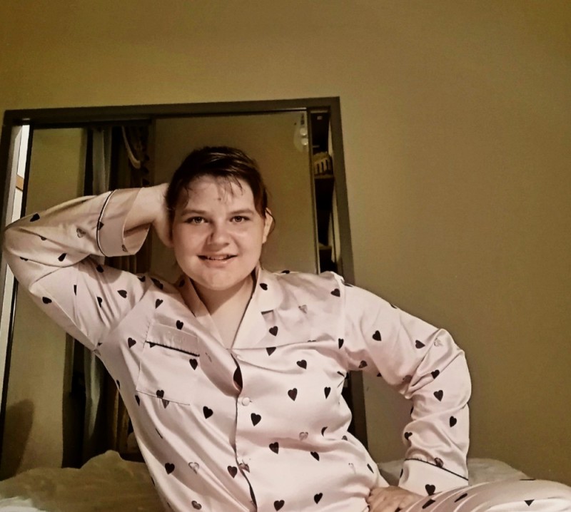 Создать мем: мальчик, домашняя пижама, пижама для женщин