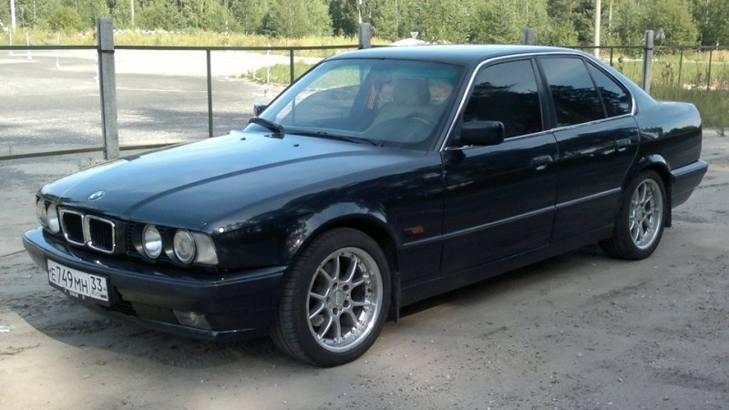 Создать мем: bmw e34 540i, бмв 520i 1994, bmw 525i e34 черная