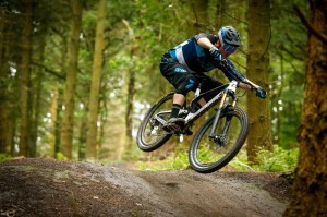 Create meme: mountain bike, freeride bike, downhill race on the Niner