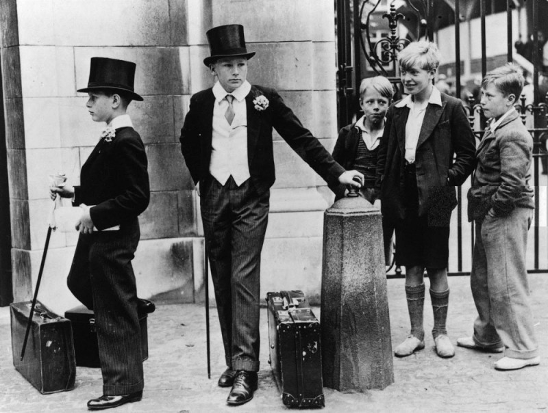 Создать мем: великобритания 20е годы 20 век, чарли чаплин, уинстон черчилль 1915