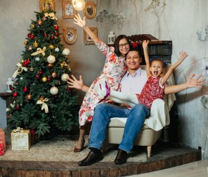 Create meme: family photo shoot for a year, photo shoot in Ivanteevka in the Studio, family photo session in Sochi