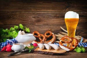 Создать мем: октоберфест фон, баварский завтрак с пивом, октоберфест