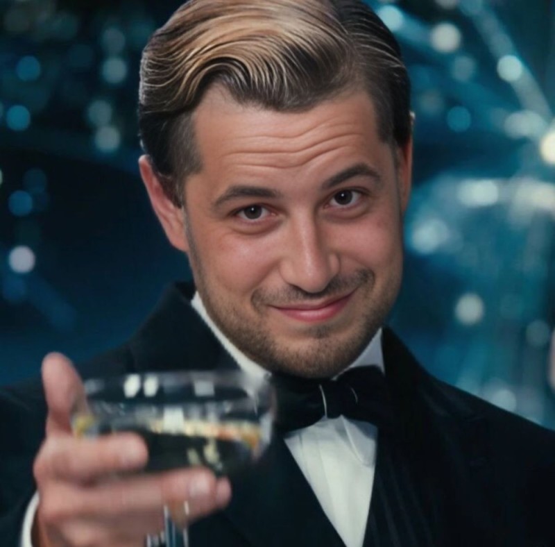 Create meme: DiCaprio with a glass of, the great Gatsby , Leonardo DiCaprio the great Gatsby