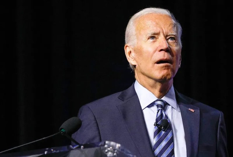 Создать мем: joe biden confused, joe biden sleeping, joe biden dementia