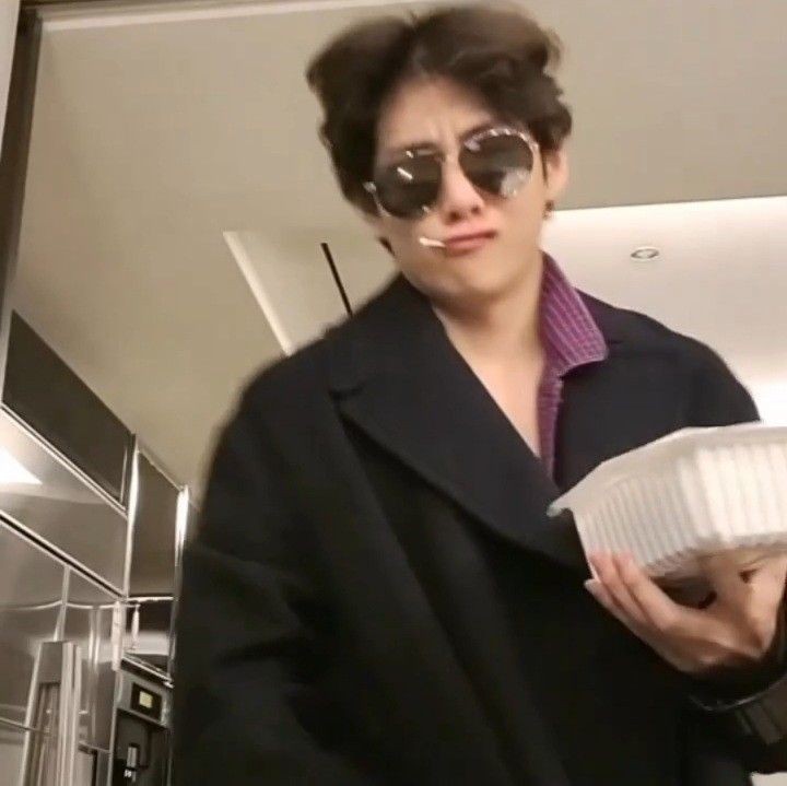 Create meme: bts jungkook, woman wearing sunglasses, jungkook seven