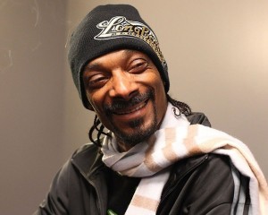 Create meme: wee, Snoop Dogg, snoop dogg shoot trump