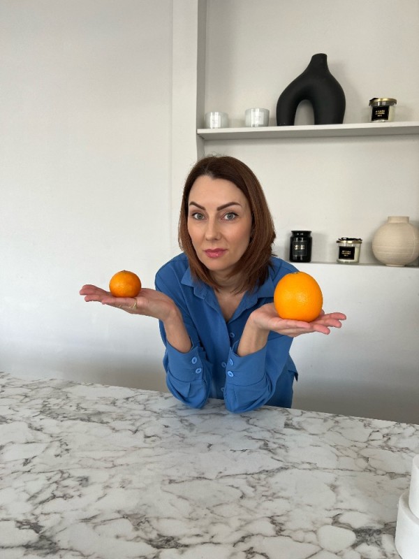 Create meme: girl , woman , nutritionist – about the benefits of persimmon