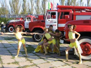 Create meme: pictures of fire trucks and firefighters, fire protection, firefighters Volga