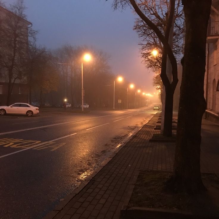 Создать мем: город в тумане, темнота, вечер город