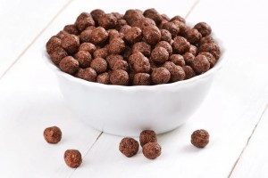 Создать мем: chocolate balls, шоколадные шарики в тарелке, шоколадные шарики в мисочке