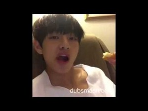 Создать мем: v taehyung, мем bts когда съел целую тарелку, bts jungkook