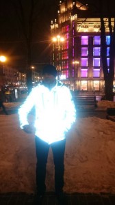 Создать мем: светящиеся куртки, светоотражающая куртка мужская зимняя для 9 лет, светоотражающая куртка