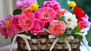 Create meme: bouquet, cards with beautiful flowers, flowers basket