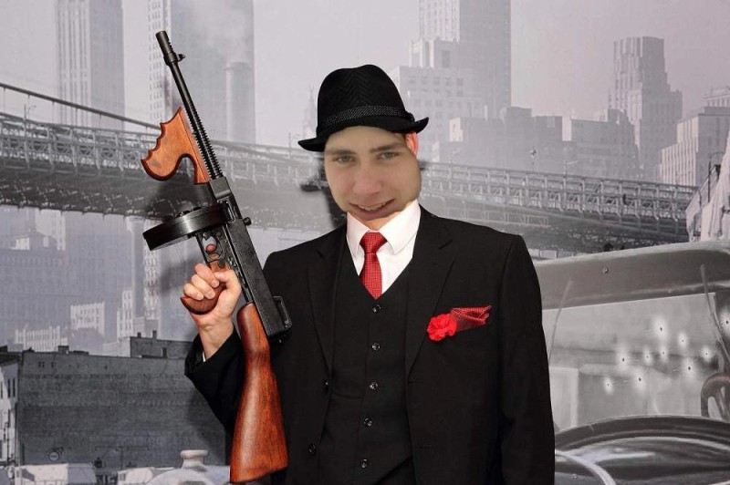 Create meme: gangster , gangsters of chicago, gangster with thompson