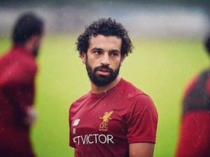 Создать мем: mohamed salah, мохаммед салах рома, мухаммед салах