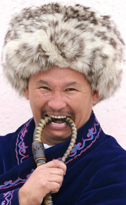 Создать мем: народный инструмент бурятов, кыргызы, смешной киргиз