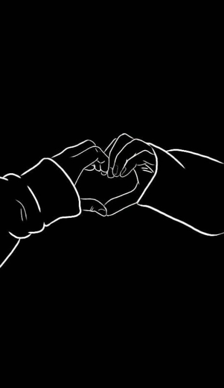 Создать мем: парные обои сердце руками на черном фоне, темнота, на чёрном