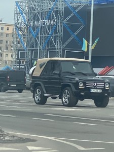 Создать мем: mercedes g 55 amg, mercedes benz g 55, mercedes benz g 55 amg