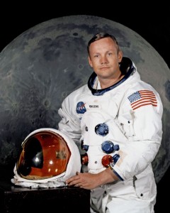 Создать мем: американский астронавт, нил армстронг космонавт, аполлон-11