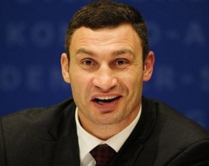 Create meme: Vitali Klitschko tupit, Victor Klitschko, Vitali Klitschko