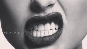 Создать мем: отбеливание зубов, улыбка женская с зубами, белые зубы