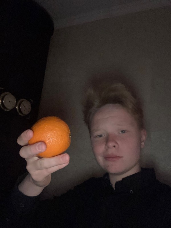 Создать мем: лимон апельсин, апельсин мандарин, мальчик