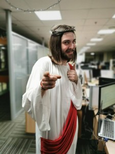 Создать мем: иисус с шоу, улыбающийся иисус, иисус с длинными волосами