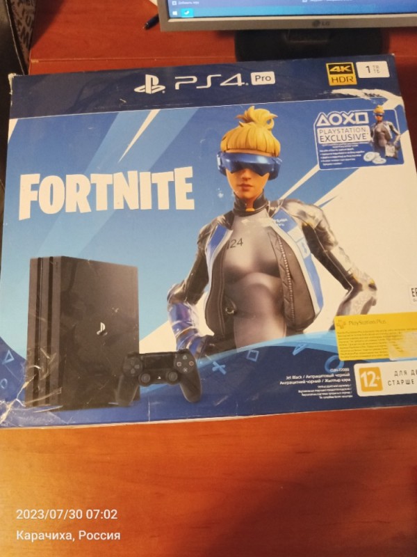 Создать мем: playstation 4 pro 1 tb, sony playstation 4 pro fortnite, игровая консоль playstation 4 pro 1tb+fortnite