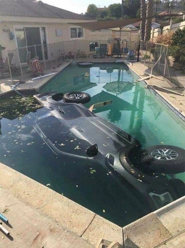 Create meme: car with pool, drowned the car in the pool, swimming pool in the car