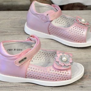 Create meme: baby shoes, shoes for girls, baby sandals