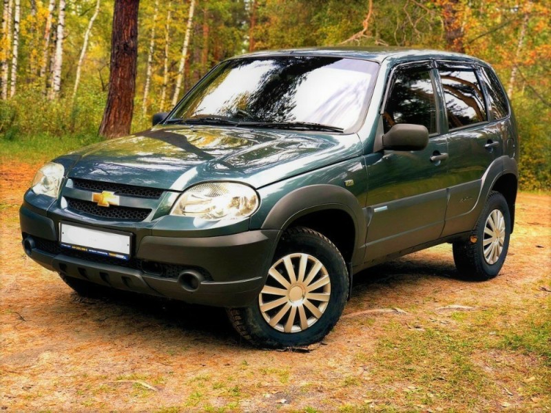 Создать мем: Chevrolet Niva I Рестайлинг, нива шевроле бу, chevrolet niva 2023