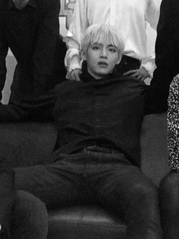 Create meme: bts manspreading, taehyung is sitting on the couch, jeongguk taehyung