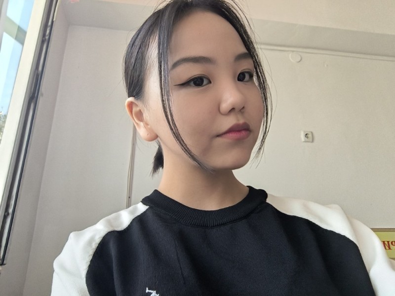 Create meme: face, cute korean girl, Korean inscriptions